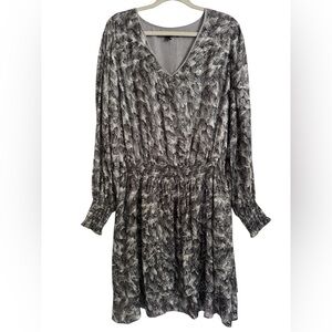 White House Black Market Metallic Feather Blouson Dress Large Gray Silver Party